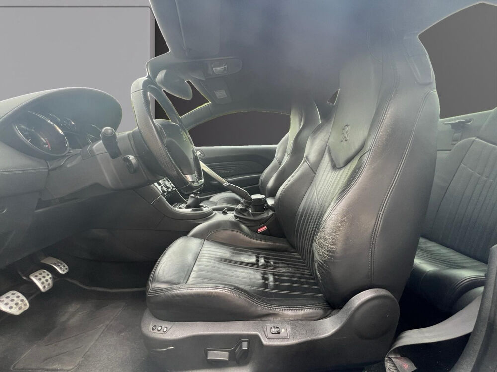 RCZ 2.0 HDi FAP 160ch Magnetic 2013 occasion 83190 Ollioules