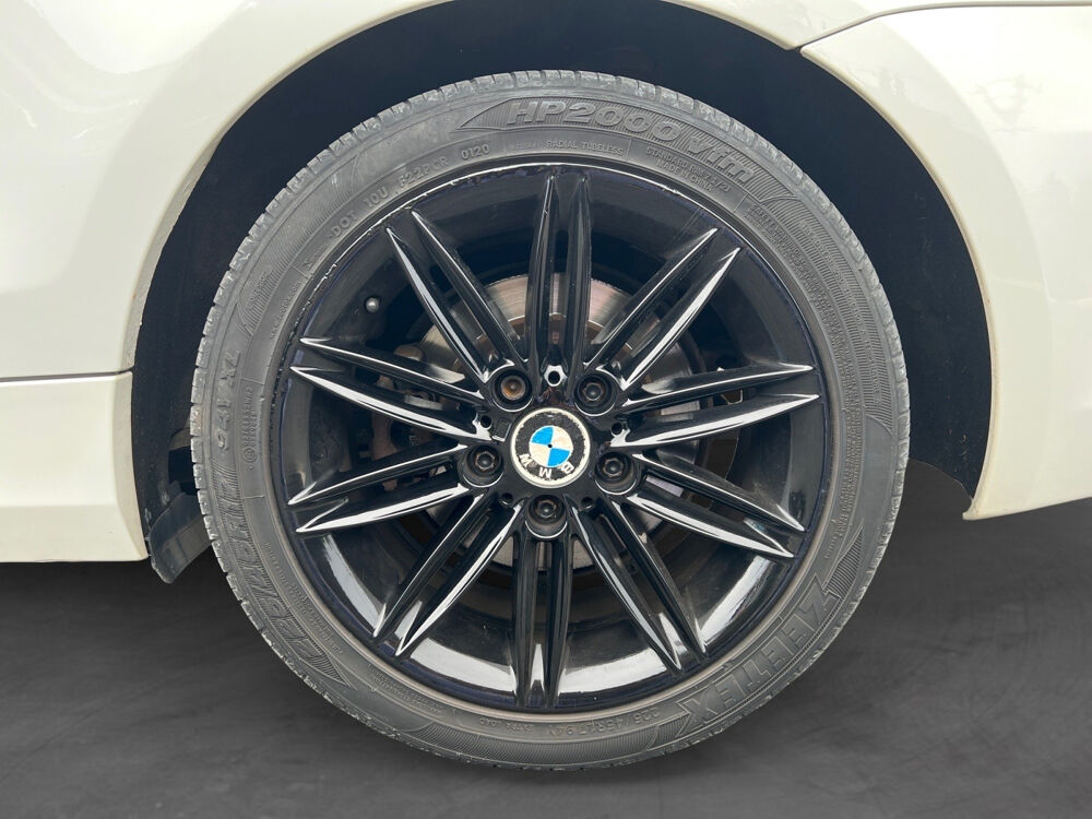 S&eacute;rie 1 125i 218 ch Sport Design A 2009 occasion 83190 Ollioules