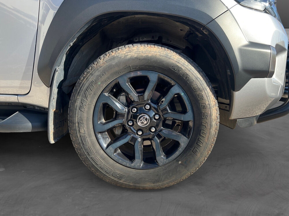 Hilux HILUX X-TRA CAB 4WD 2.8L 204 D-4D BVA INVINCIBLE 2025 occasion 83190 Ollioules