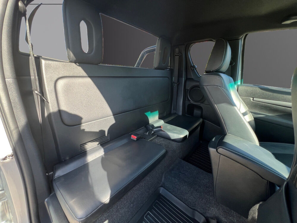 Hilux HILUX X-TRA CAB 4WD 2.8L 204 D-4D BVA INVINCIBLE 2025 occasion 83190 Ollioules