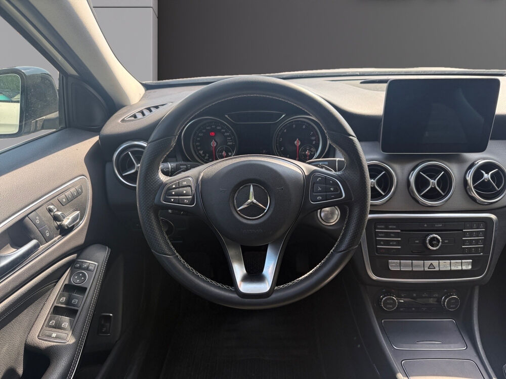 Classe GLA GLA 200 7-G DCT Intuition 2017 occasion 83190 Ollioules