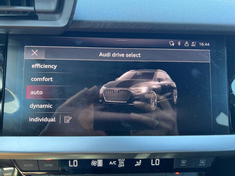A3 Sportback 40 TFSIe 204 S tronic 6 S Line 2021 occasion 83190 Ollioules