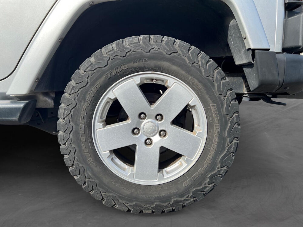 Wrangler 2.8 CRD 177 Unlimited Sahara A 2007 occasion 83190 Ollioules