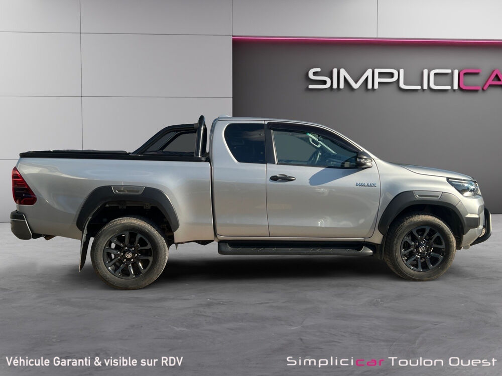 Hilux HILUX X-TRA CAB 4WD 2.8L 204 D-4D BVA INVINCIBLE 2025 occasion 83190 Ollioules