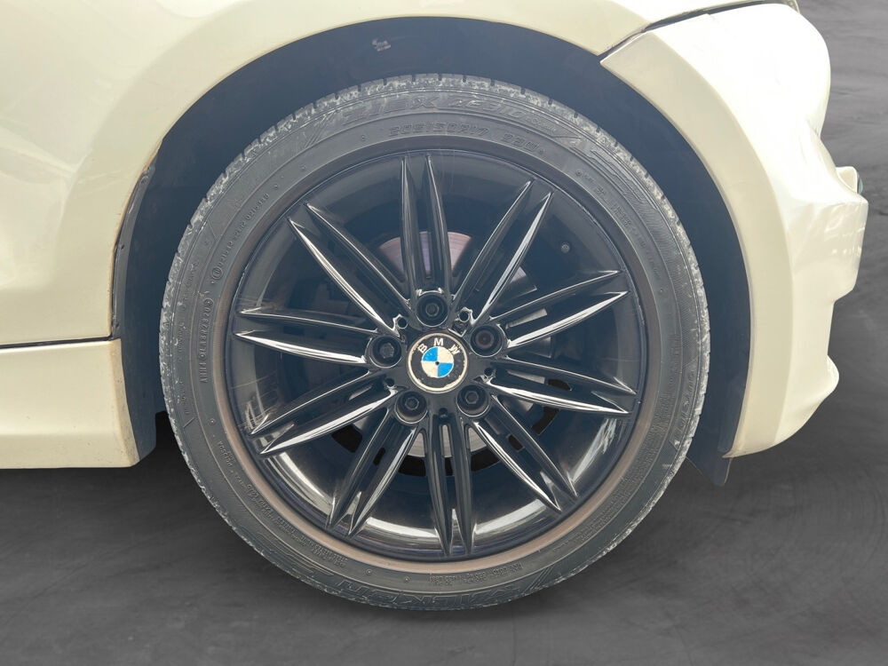 S&eacute;rie 1 125i 218 ch Sport Design A 2009 occasion 83190 Ollioules