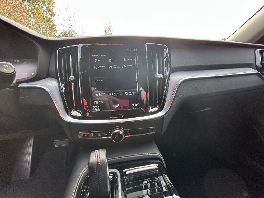 V60 T8 Twin Engine 303 ch + 87 ch Geartronic 8 Business Exec 2020 occasion 92420 Vaucresson