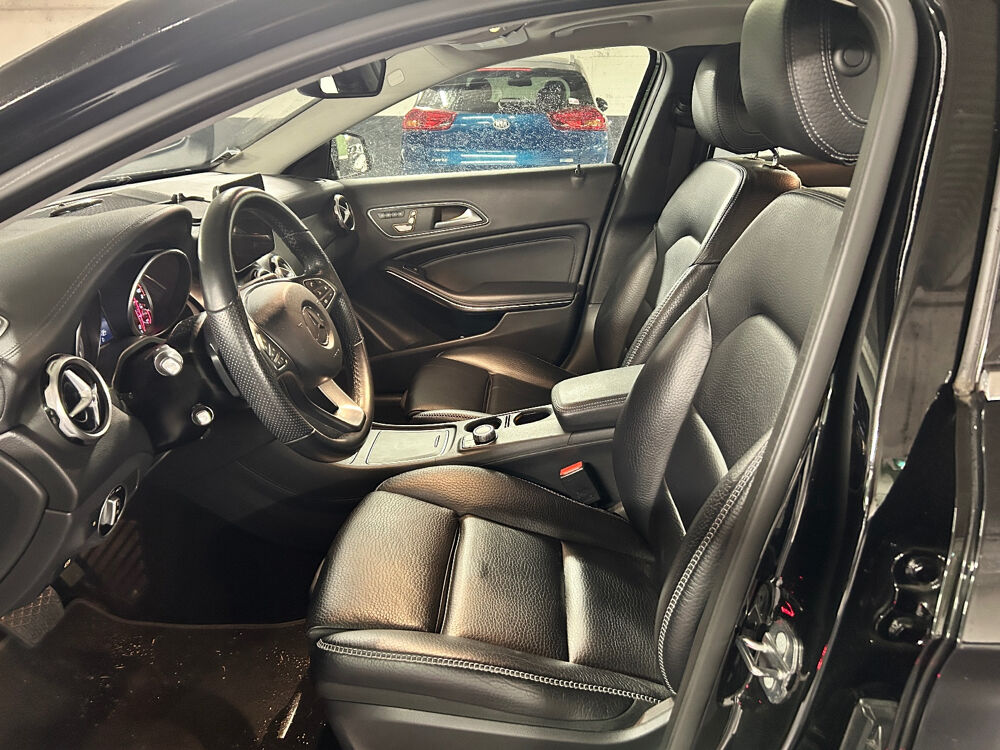 Classe GLA GLA 200 7-G DCT Business Edition 2018 occasion 92420 Vaucresson
