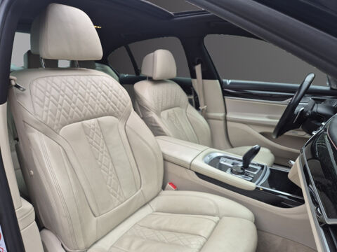 Série 7 740i 326 ch M Sport A 2016 occasion 75017 Paris