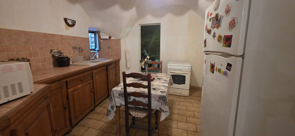 MAISON DE VILLAGE EN PIERRE AVEC TERRASSE MONTFRIN