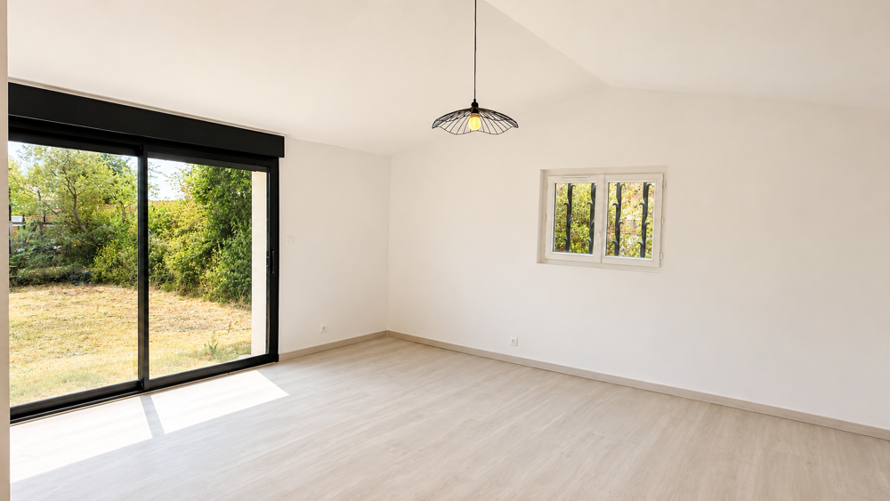 Vente Maison À vendre   Maison de plain-pied rénovée avec jardin à Garrigues-Sainte-Eulalie Uzes