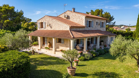  PROPRIÉTÉ D'EXCEPTION (235 M2) AVEC DÉPENDANCE, PISCINE ET FORAGE - SAINT-GENIÈS-DE-MALGOIRES Maison - 6 pièce(s) - 235 m²
