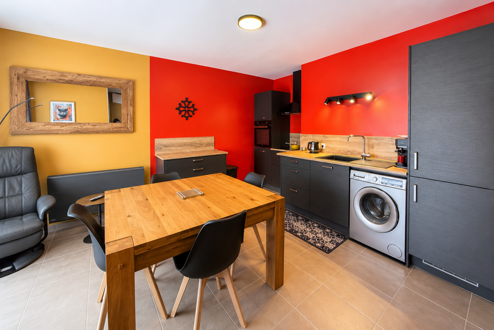 Vente Appartement Uzès - À quelques pas du centre historique, T2 avec terrasse, piscine et parking. Uzes