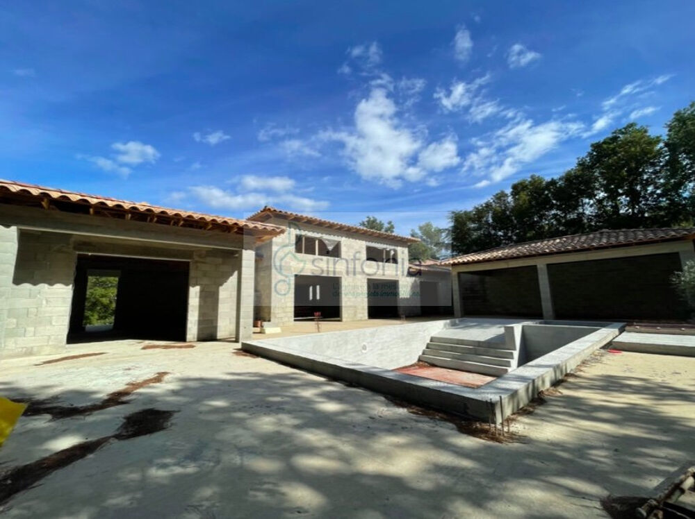 Vente Maison SAINTE-ANASTASIE   Villa contemporaine à terminer   269 m2 habitables   Terrain 1 250 m2   355 000 € Ste anastasie