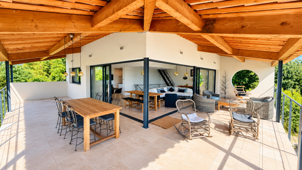 Vente Maison À seulement 7 km d'Uzès, une propriété d'architecte où l'élégance rencontre l'art de vivre. Uzes