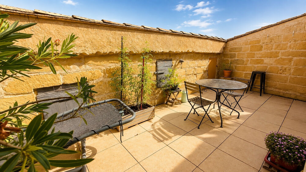 Vente Maison À seulement 4 km d'Uzès, grande maison de 163 m2 du 19ème siècle avec deux belles terrasses plus un garage dou Uzes