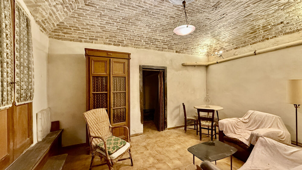 Vente Maison Uzès, maison de ville de caractère adossée au Duché, au cœur du centre historique Uzes