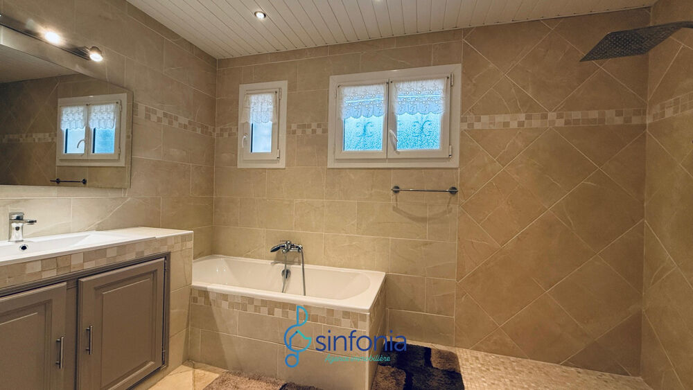 � vendre  Maison Uz�s (30700)