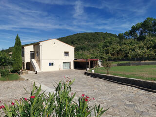Maison 11 pièces 213 m² · à Saint-Florent-sur-Auzonnet · 213 m² · 320 000 €