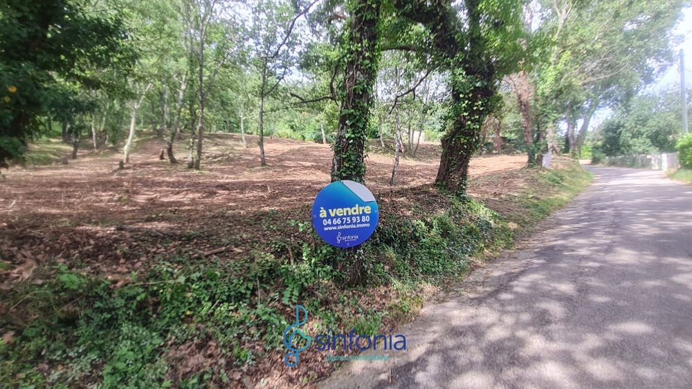 Vente Terrain Proche Uzès et Bagnols, terrain constructible de 1500m2 à vendre à Pougnadoresse Cavillargues
