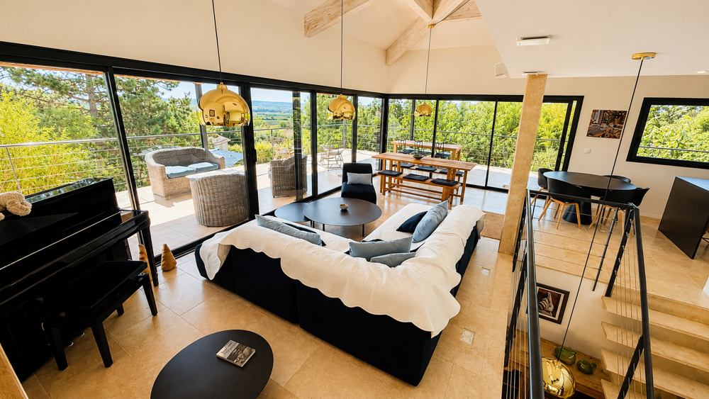 Vente Maison À seulement 7 km d'Uzès, une propriété d'architecte où l'élégance rencontre l'art de vivre. Uzes