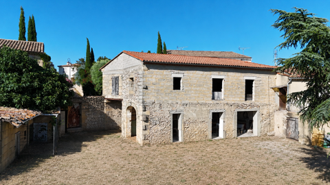   Ancienne remise en pierre à réinventer. Un projet unique au cœur de Saint-Maximin Maison - 5 pièce(s) - 176 m²