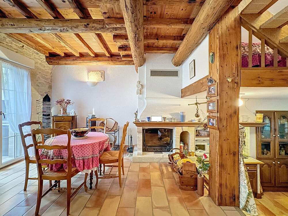 Vente Maison Maison de village de caractère avec patio, balcon et stationnement   Gallargues-le-Montueux Gallargues le montueux