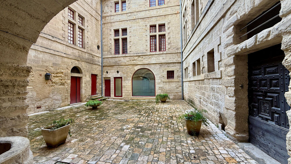 Uzès Adresse dexception au coeur du centre historique