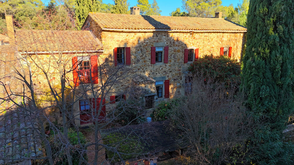 Vente Maison À 15 minutes d'Uzès, magnifique mas en pierre plein de charme, au cœur de la nature. Uzes