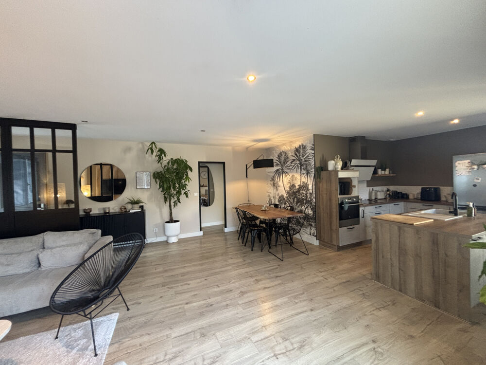 Vente Maison Belle maison familiale avec garage, piscine hors sol et 4 stationnements Gallargues le montueux