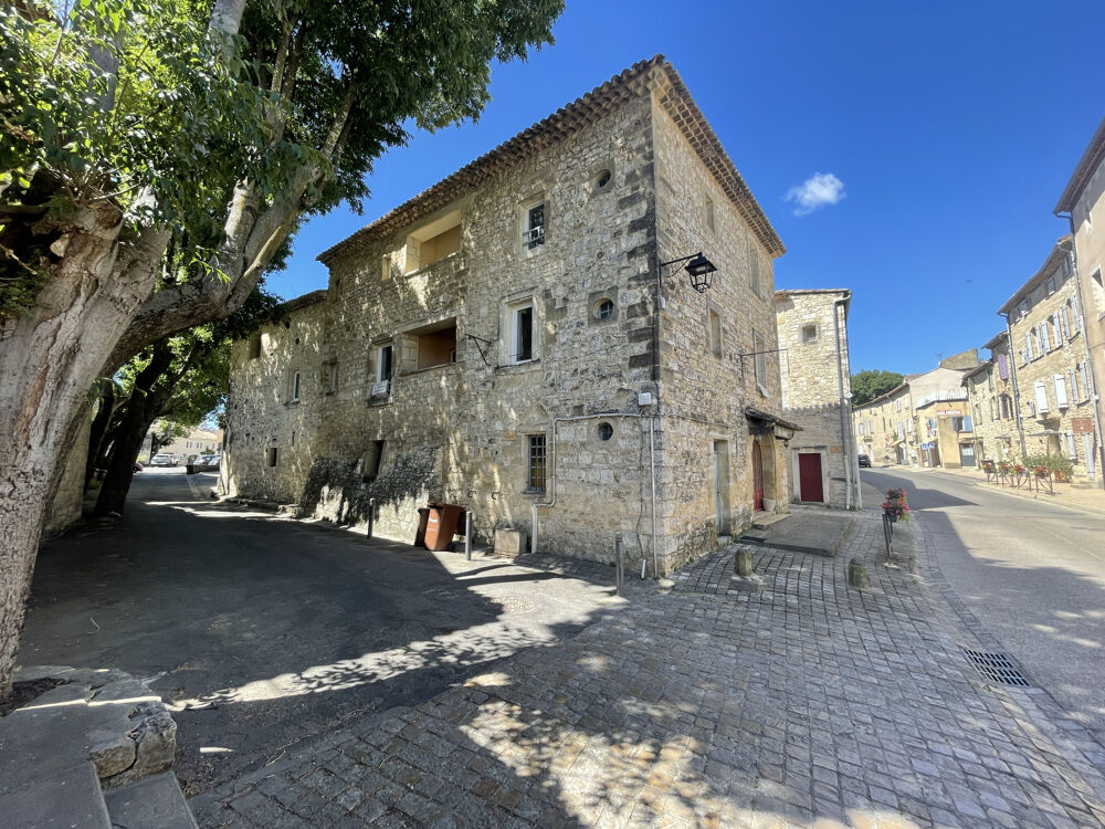 Vente Maison Maison de village à rénover. 120 m2. Terrasse 15 m2. Prix attractif ! Uzes