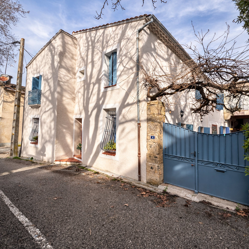 Maison familiale de charme, au calme et à labri des regards Aubais
