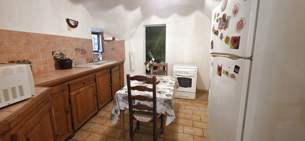 Vente Maison MAISON DE VILLAGE EN PIERRE AVEC EXTERIEUR MONTFRIN LE CHARME DE LA PIERRE ET UN POTENTIEL À IMAGINER Montfrin