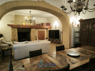  Propri�t�/ch�teau � vendre 8 pi�ces 320 m�