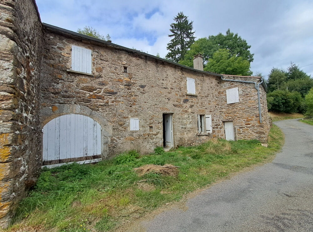 Vente Maison Ancienne Ferme de 200 m2 à Rénover avec 1140 m2 de Terrain Langogne