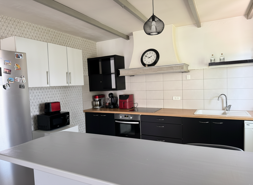 Marguerittes appartement T3 de 92 m2, avec terrasse, jardin privatif et 2 places de parking