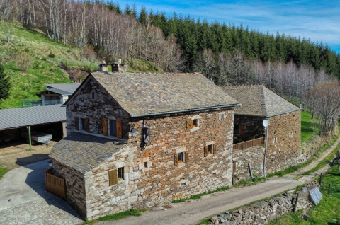   Propri�t� au C�ur du Parc National des C�vennes Maison - 4 pi�ce(s) - 80 m�