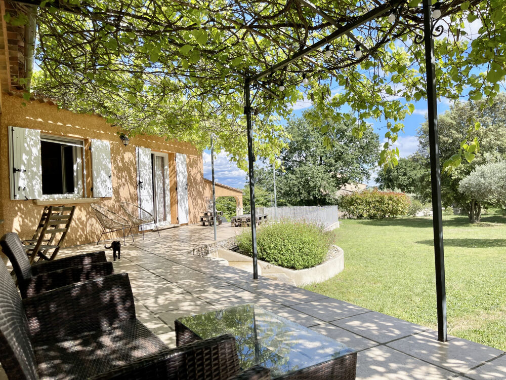 Villa de Plain-pied avec piscine - Vue dominante - Terrains 2400m2
