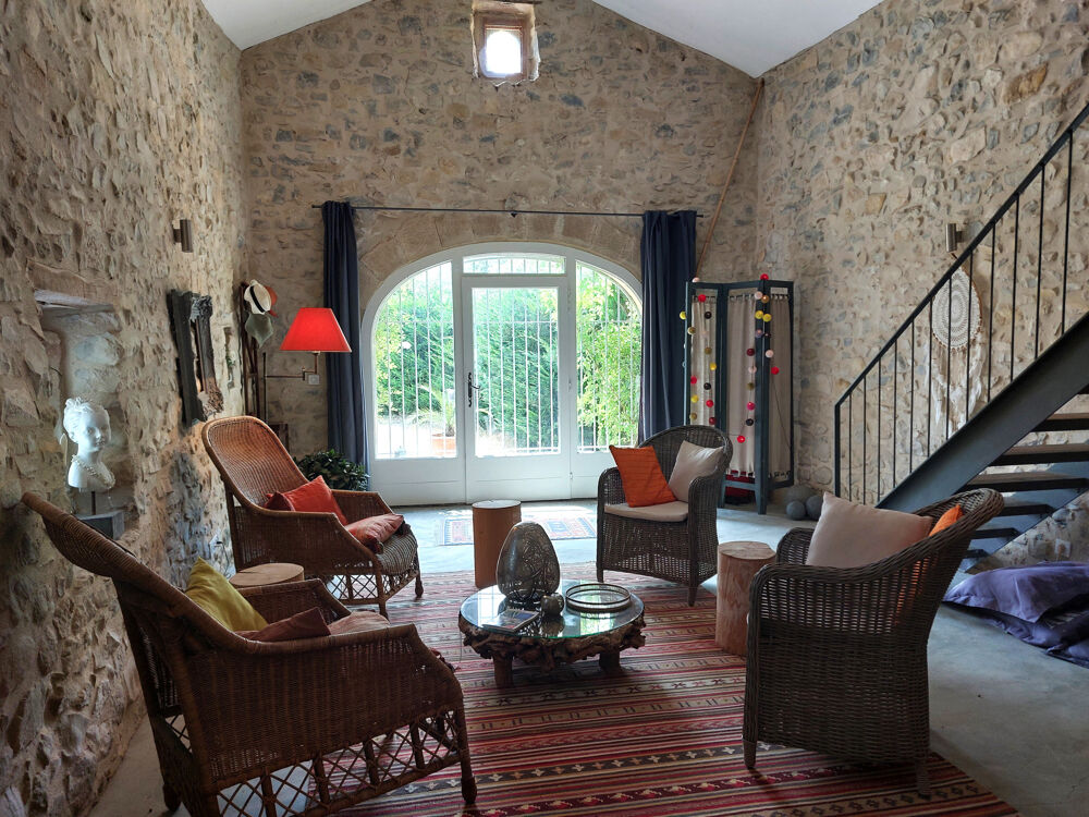 � vendre  Propri�t�/ch�teau Uz�s (30700)