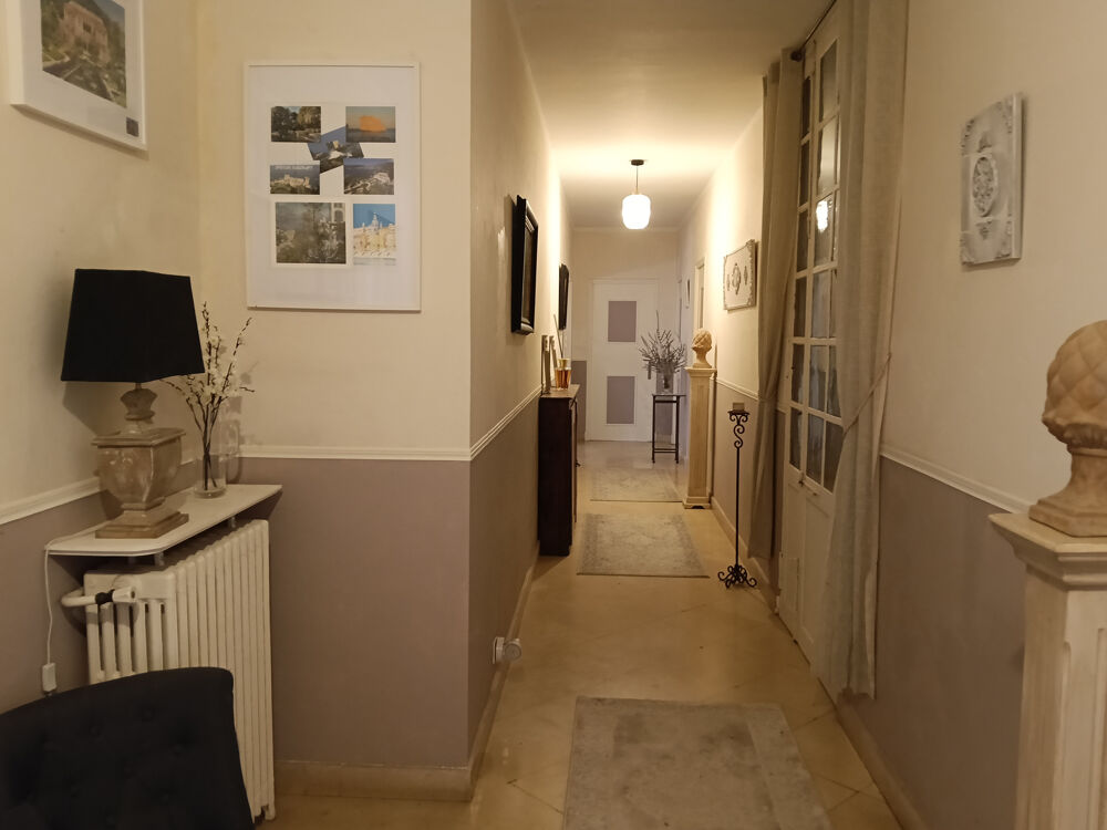 à vendre  Propriété/château Uzès (30700)