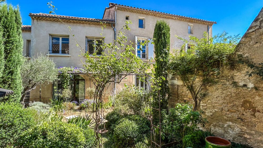 Maison 8 pièces 215 m² · à Uzes · 215 m² · 798 000 €