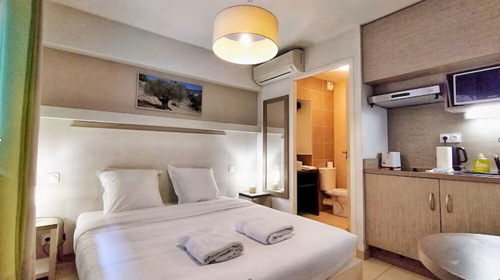 Vente Appartement Studio meubl� dans r�sidence h�teli�re Uzes