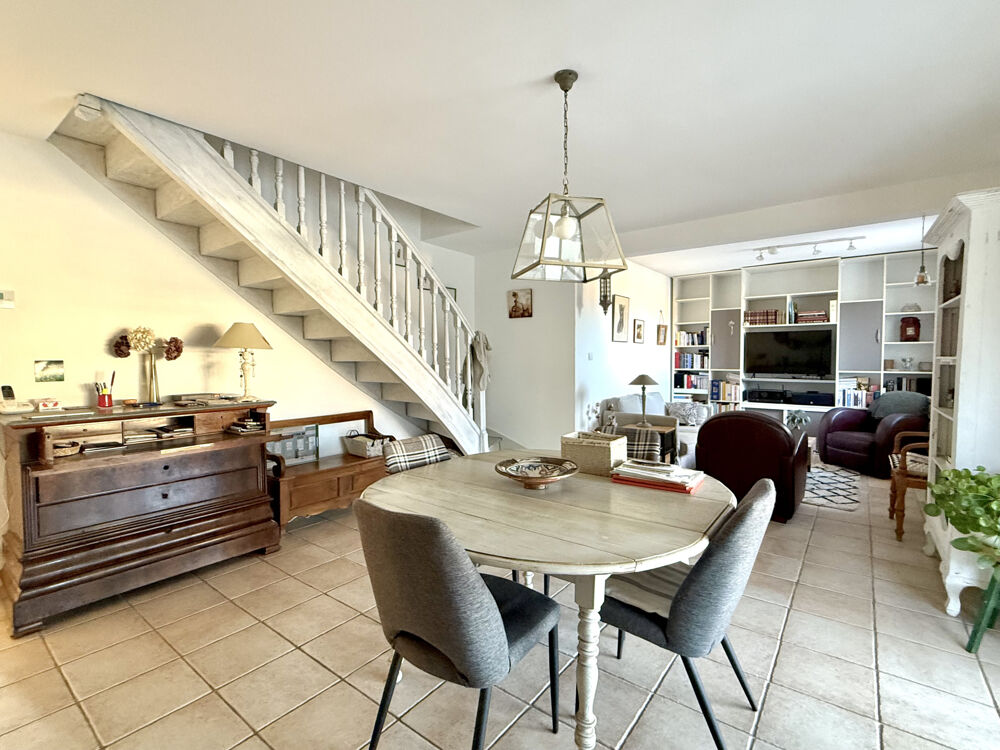 Vente Maison A 10 minutes à pied du centre d'Uzès, élégante maison de 132 m2, dans un quartier résidentiel calme Uzes