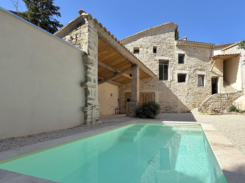 Maison de village de 145 m2 rénovée avec piscine