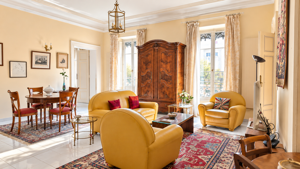 A 2 pas des Halles, appartement de standing de 192 m2