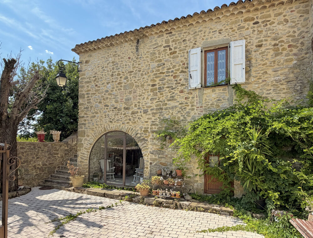 Vente Maison Maison de village rénovée avec charme de l'ancien, extérieurs et espaces modulables Deaux