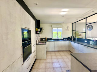  Maison  vendre 6 pices 142 m