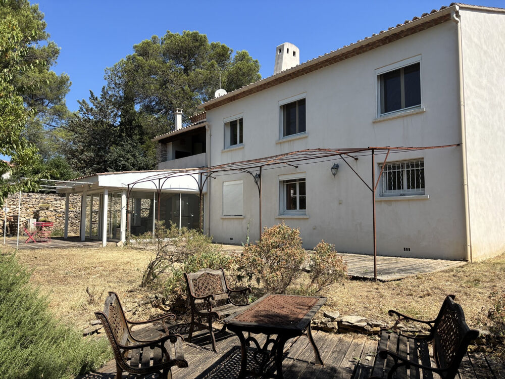 Maison 8 pièces 221 m² · à Nimes · 221 m² · 420 000 €