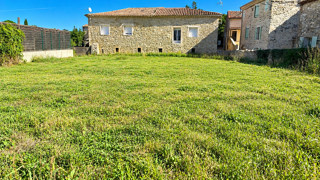 Vente Terrain A 20 minutes d'Uzès, terrain à bâtir de 828 m2 Uzes
