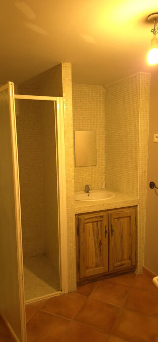  Appartement à louer 3 pièces 40 m² St bonnet du gard