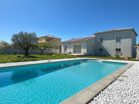   Maison familiale avec piscine et grand garage Maison - 5 pi�ce(s) - 132 m�